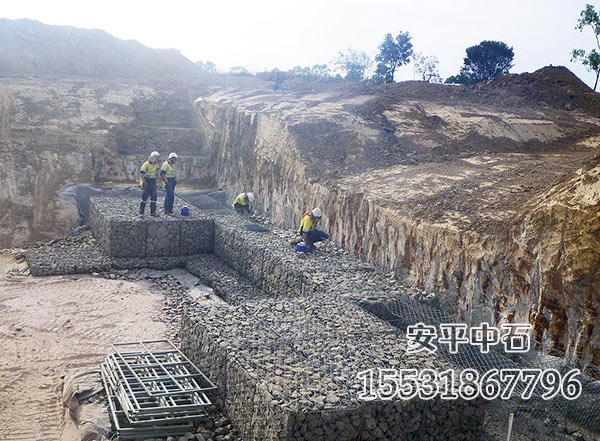 格賓網(wǎng)護岸.jpg 格賓網(wǎng)護岸.jpg